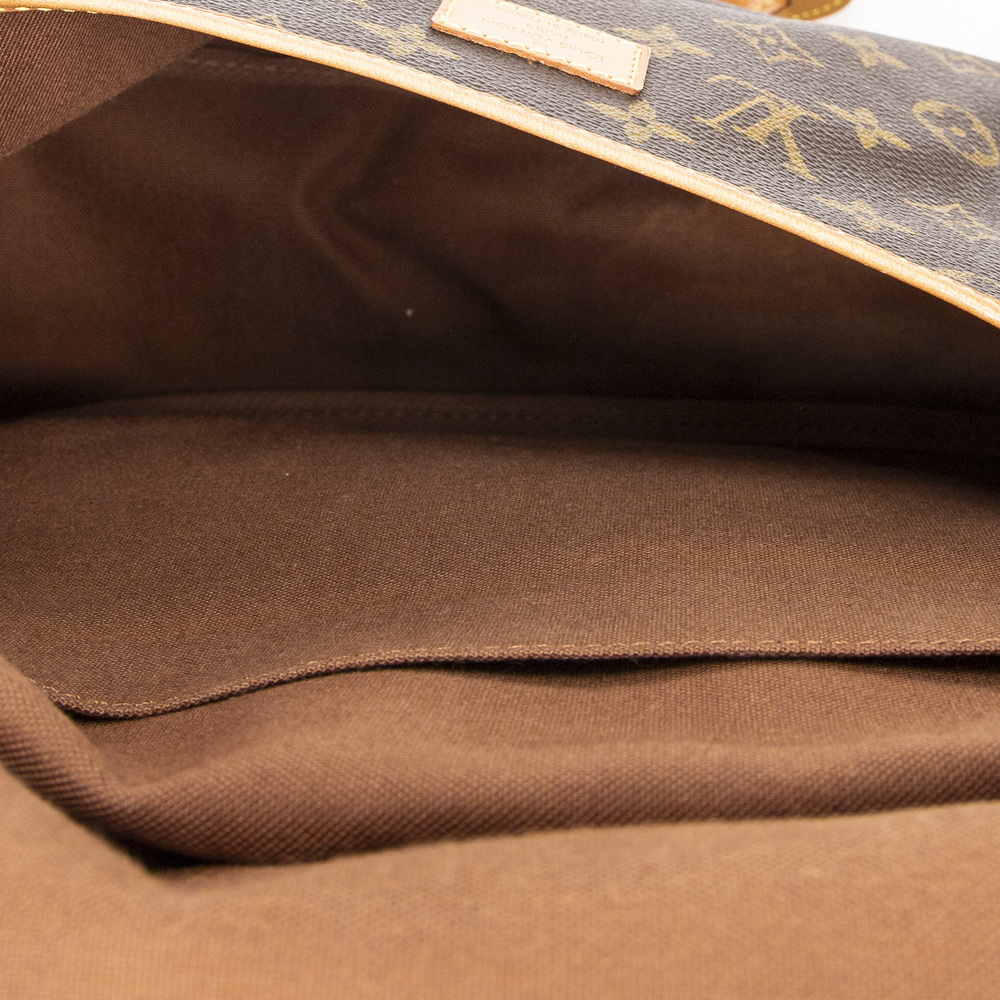 Louis Vuitton Saumur GM - Picture 10 of 11